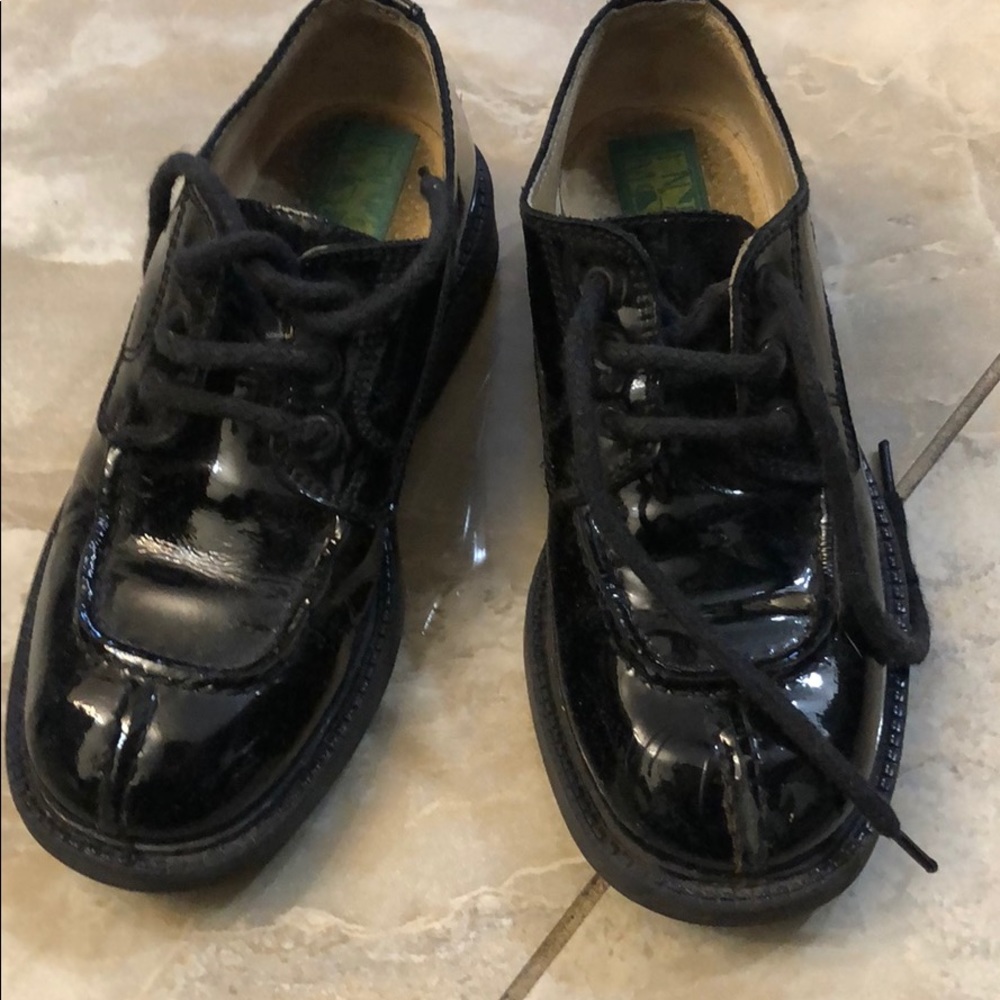 Patent genuine leather, made in Italy children Oxford shoe